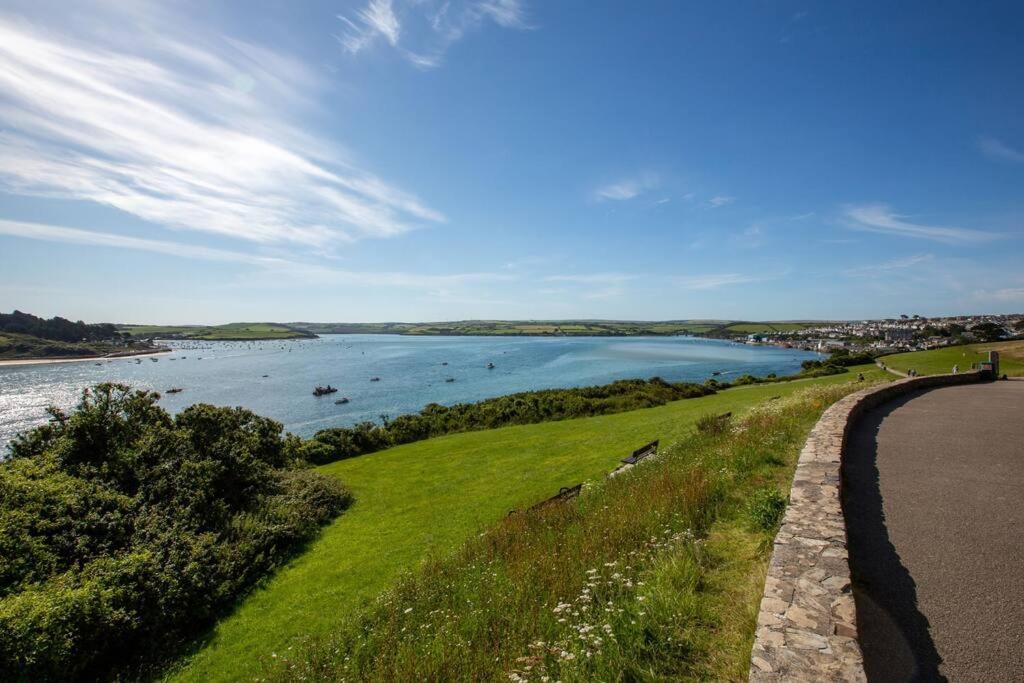 Trethvor House Ensuite Double Room With Free Parking In Quiet Residential Area Padstow Exterior photo