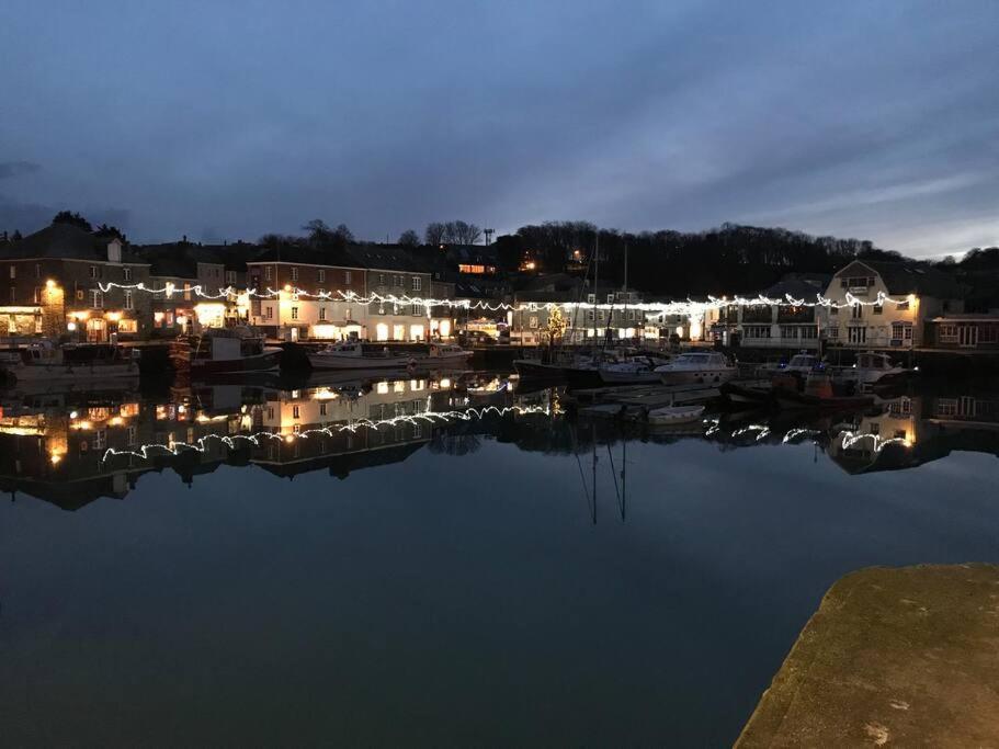 Trethvor House Ensuite Double Room With Free Parking In Quiet Residential Area Padstow Exterior photo